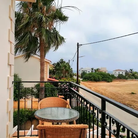 Villa Elena Gardens *