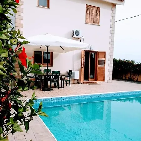 Elena Gardens Ayía Nápa