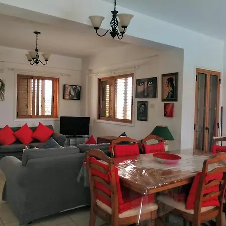 Вилла Elena Gardens *