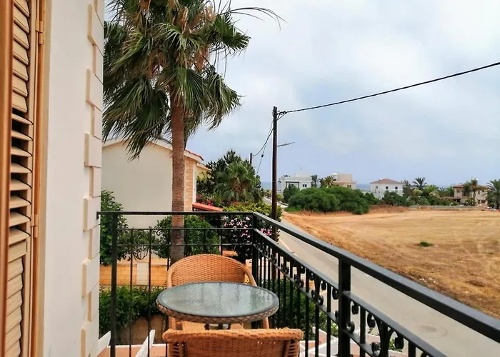 Villa Elena Gardens *