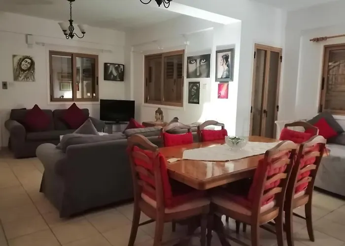 Elena Gardens Villa *